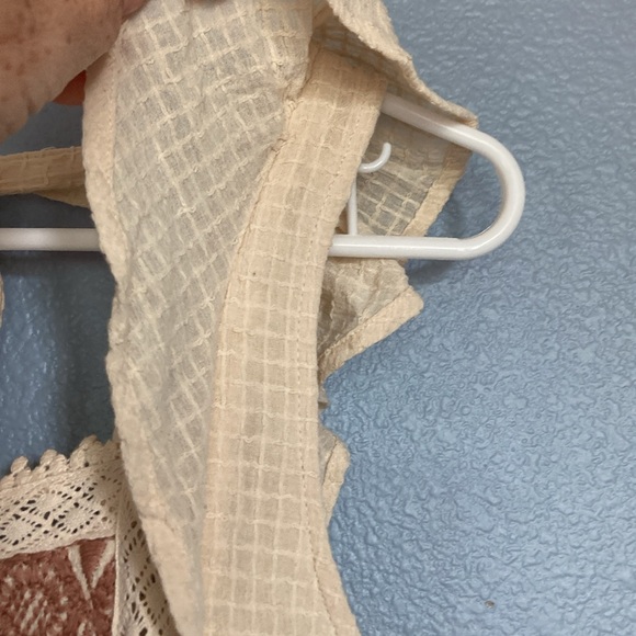 FREE PEOPLE NWT ๐๐ Cropped top. Ruffle sleeves with crochet trim. Bohemian. XS - Picture 4 of 16